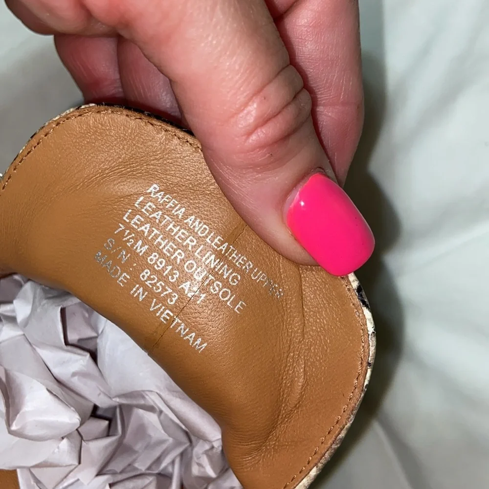 RARE Like new Tory Burch mini Benton charm loafers
